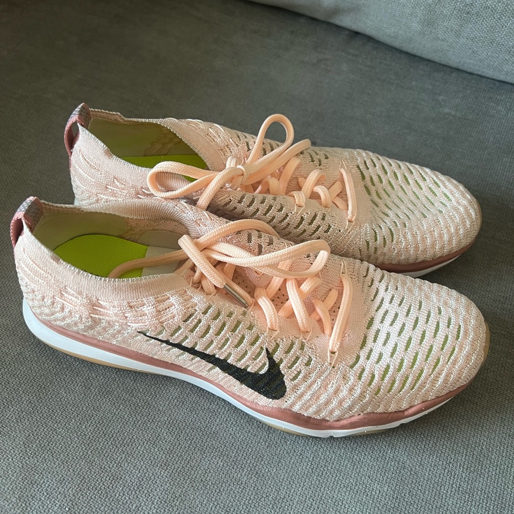 Nike Free Transform Flyknit Running Trainers Shoes Size 8 Women’s